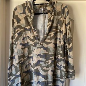Camo pullover